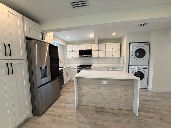 2nd image of 808 1st St S APT 1