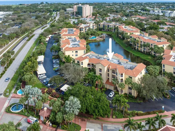 200 Uno Lago Drive #403, Juno Beach, FL 33408