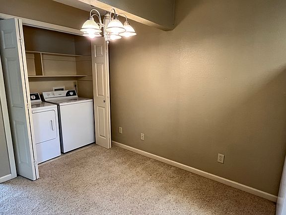 5th image of 804 W Tahlequah St APT C