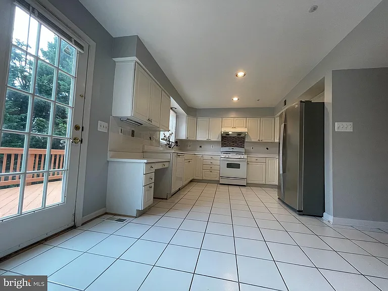 10136 Treble Ct — Photo 5