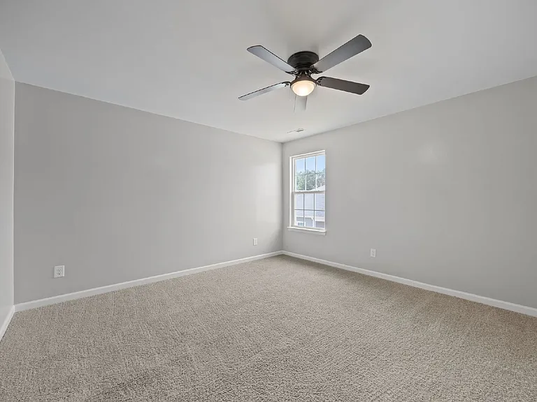 4500 Sandstone Dr — Photo 8