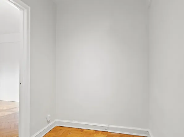 140 Cabrini Boulevard image 13 of 27