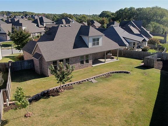 2nd image of 4808 W Lakewood Dr
