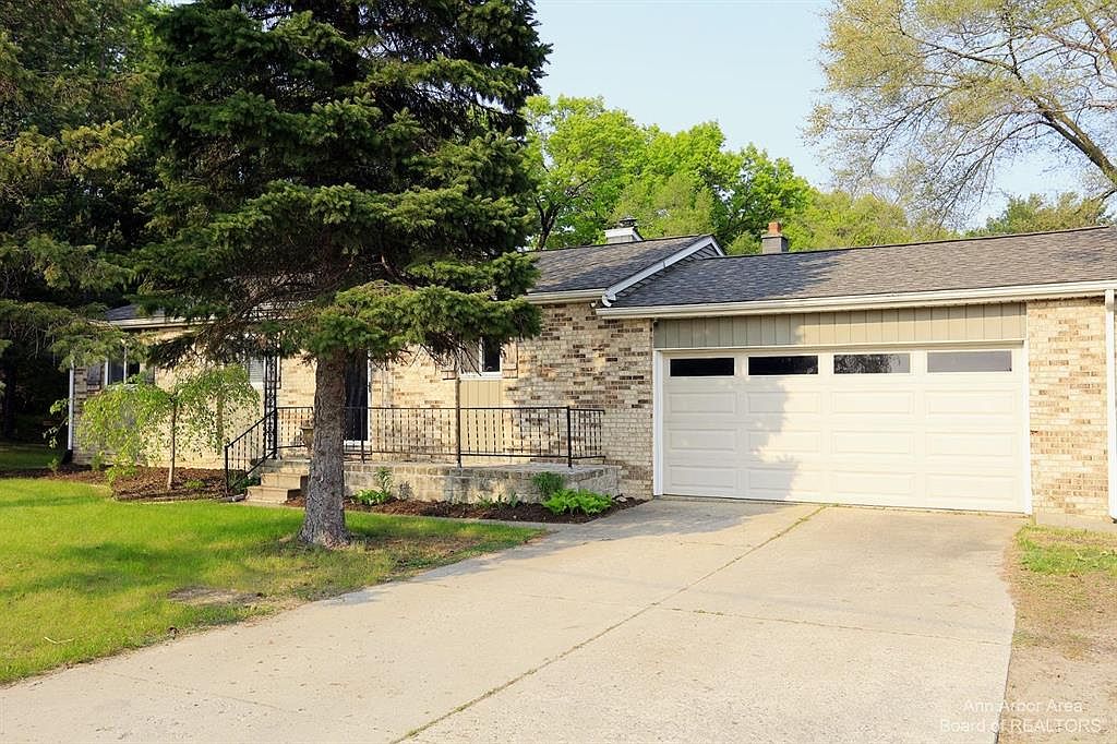 8265 Fieldcrest Dr, Brighton, MI 48116 Zillow