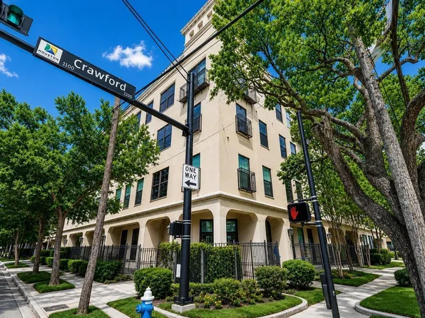 1602 Elgin St APT 6, Houston, TX 77004