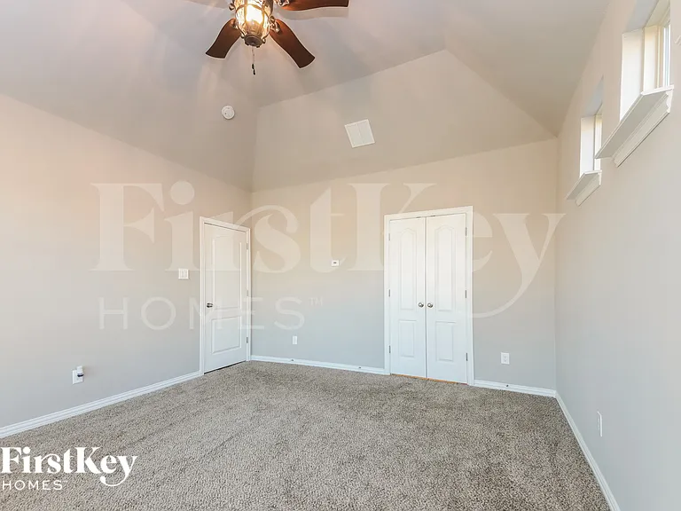 1208 Caney Creek Ln — Photo 9
