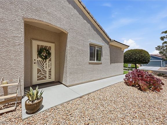 5th image of 7421 Petrel St