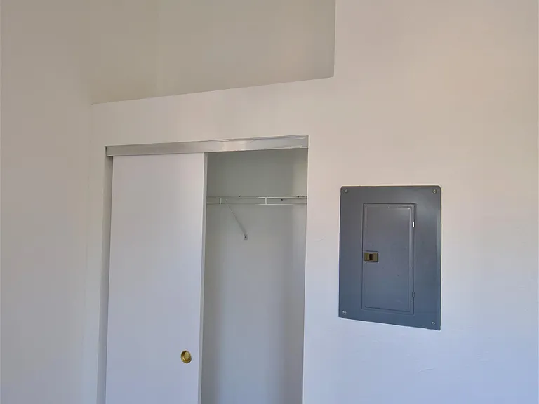 1520 Jackson St — Photo 18