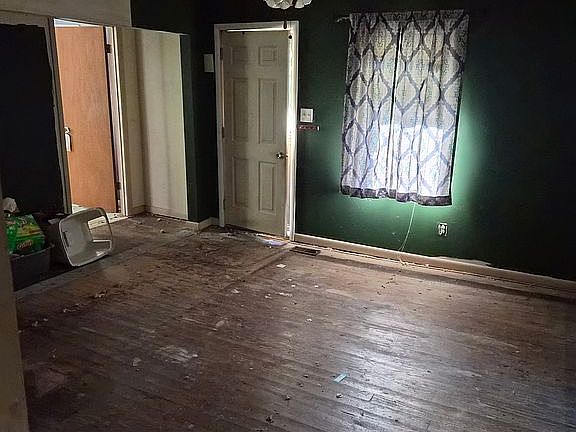5th image of 307 Evans Dr