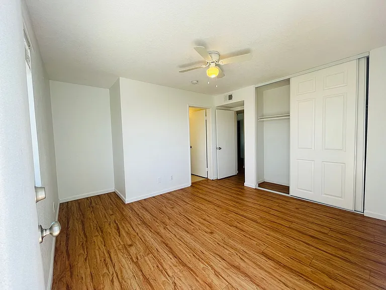 4210 52nd St #103 — Photo 17