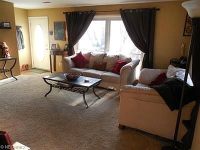 4th image of 2453 Armstrong Dr