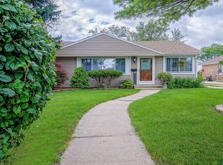 2011 Welwyn Ave, Des Plaines, IL 60018