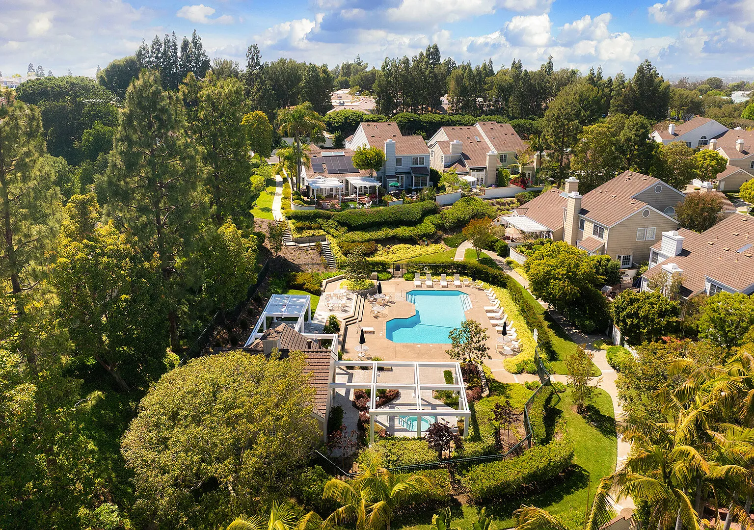 Luxury Newport Beach Living — Photo 1