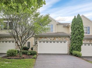 93 Carousel Cir, Hershey, PA 17033