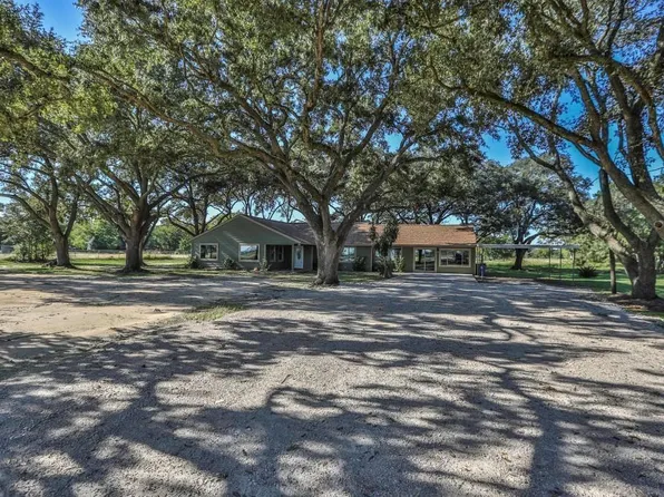 14114 Highway 36, Needville, TX 77461
