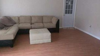 4th image of 2729 Smithtown Dr
