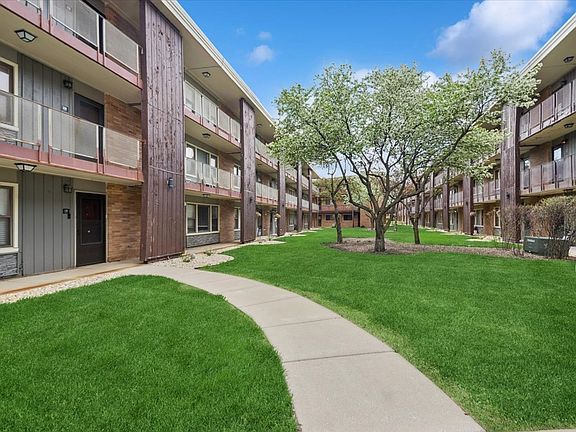 2nd image of 9620 W Higgins Rd APT 2D