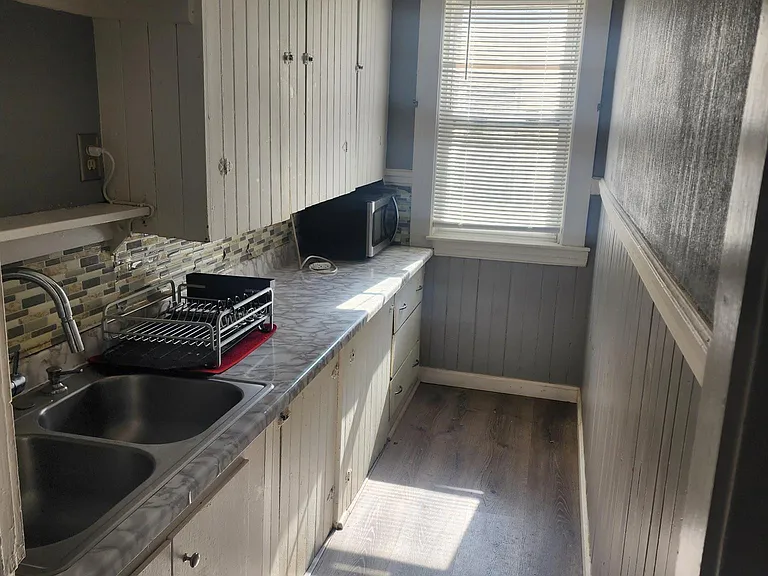 53 Charlotte St #3 — Photo 1