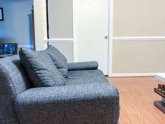 3rd image of 4983 McFarland Dr