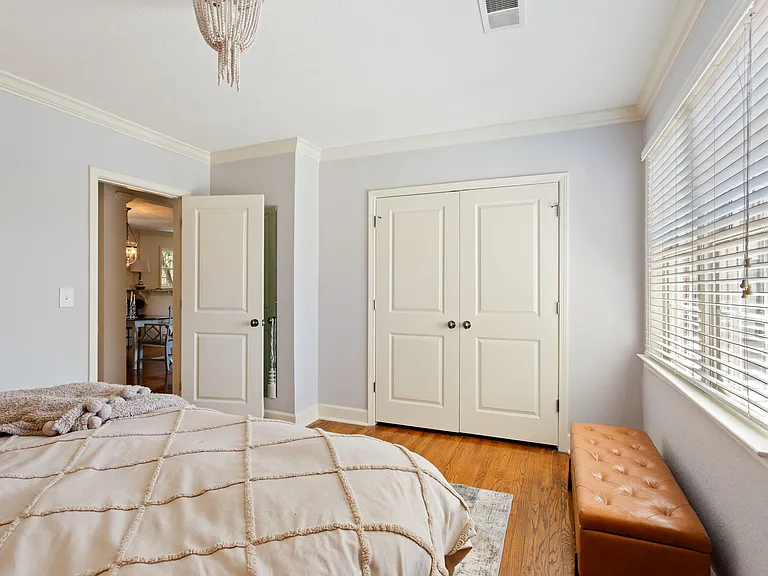 115 Peachtree Memorial Dr NW — Photo 24