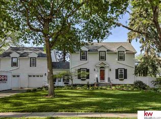 7528 Oakwood St, Ralston, NE 68127