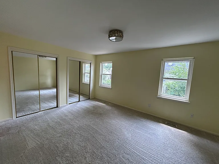 717 Westminster Ln — Photo 26