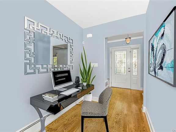 4th image of 2062 Virgil Pl