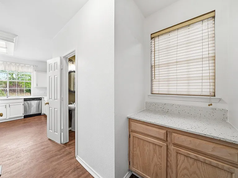 4323 Ringrose Dr — Photo 11