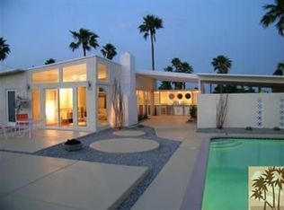 2671 N McCarn Rd, Palm Springs, CA 92262