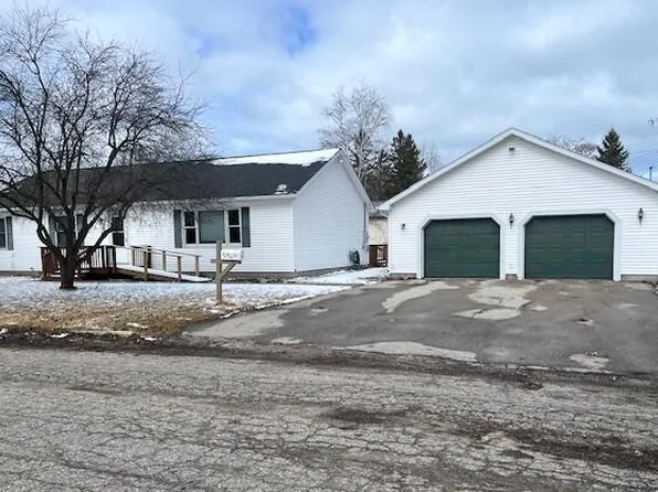 506 Horne St, Cheboygan, MI 49721