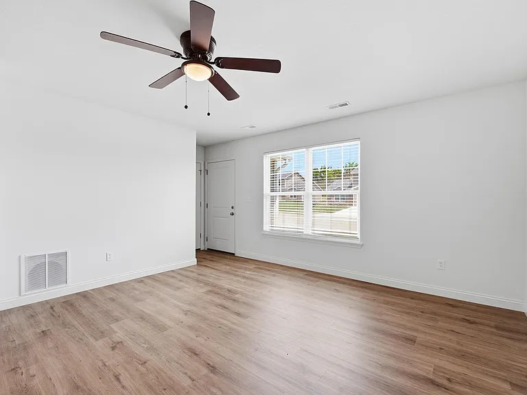 15405 Corbin Ct — Photo 24