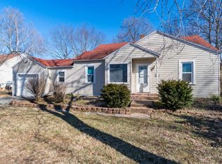 1915 E Cherry Ct, Springfield, MO 65802