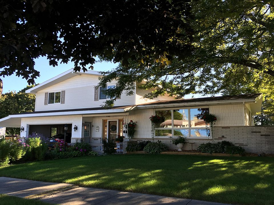 1st image of 542 E Brege Dr