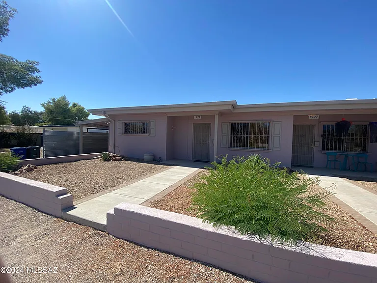 1529 N Dodge Blvd — Photo 2
