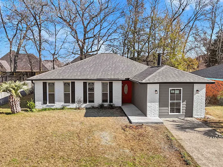 9219 Baronne Dr — Photo 1