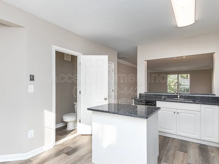 1581 Leeds Castle Dr #201 — Photo 15