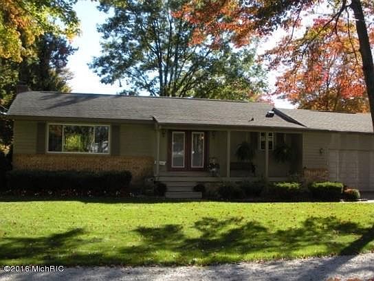 3rd image of 1385 Crandall Ave