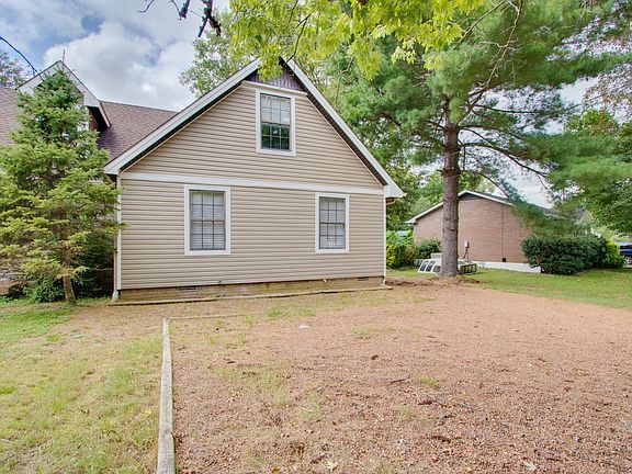 5th image of 3137 E Lake Dr