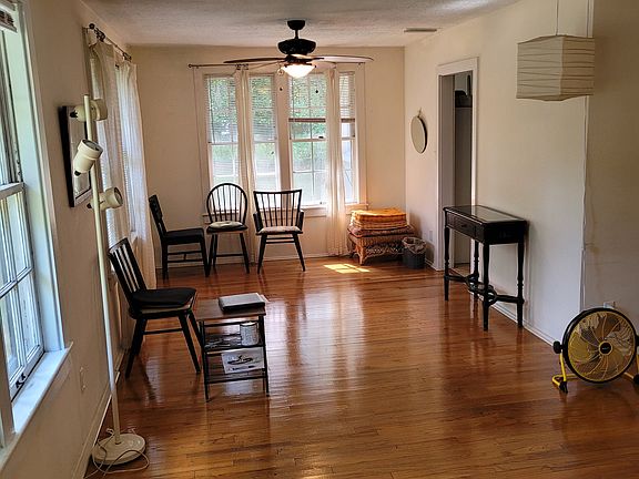 4th image of 2204 NW 8th Ct