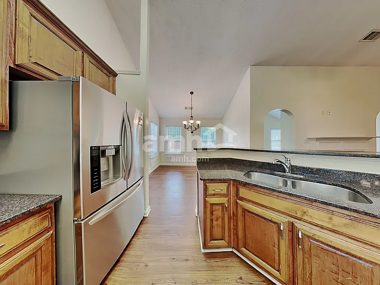 389 Sunderland Way — Photo 8