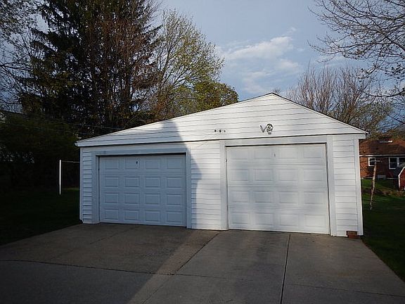 2nd image of 452 Gerald Ave