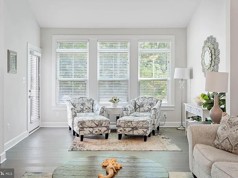 33776 Freeport Dr — Photo 12