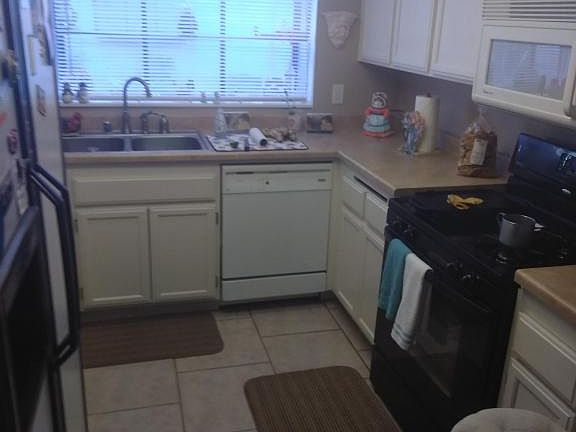 4th image of 426 W Ave. J-5 #26