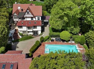 150 W Ridgewood Ave, Ridgewood, NJ 07450