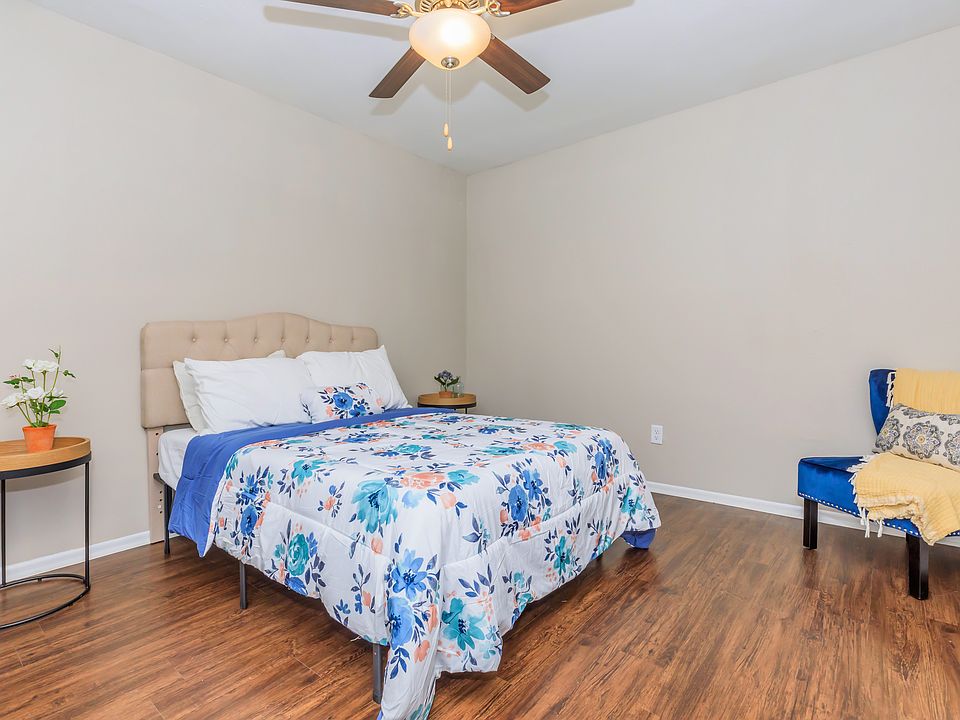 2 Bed/1Bath bedroom
