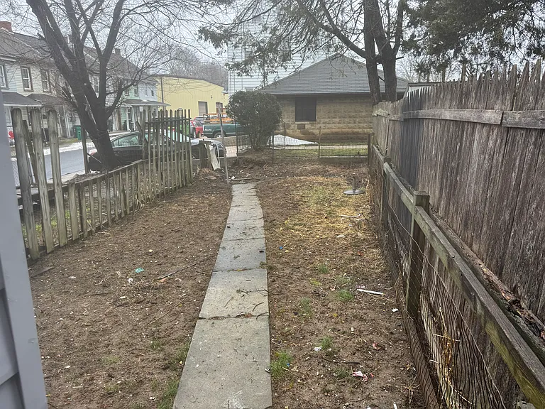 335 S 9th St — Photo 8