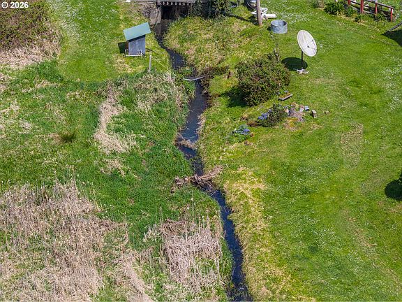 4th image of 55395 Glen Aiken Creek Rd