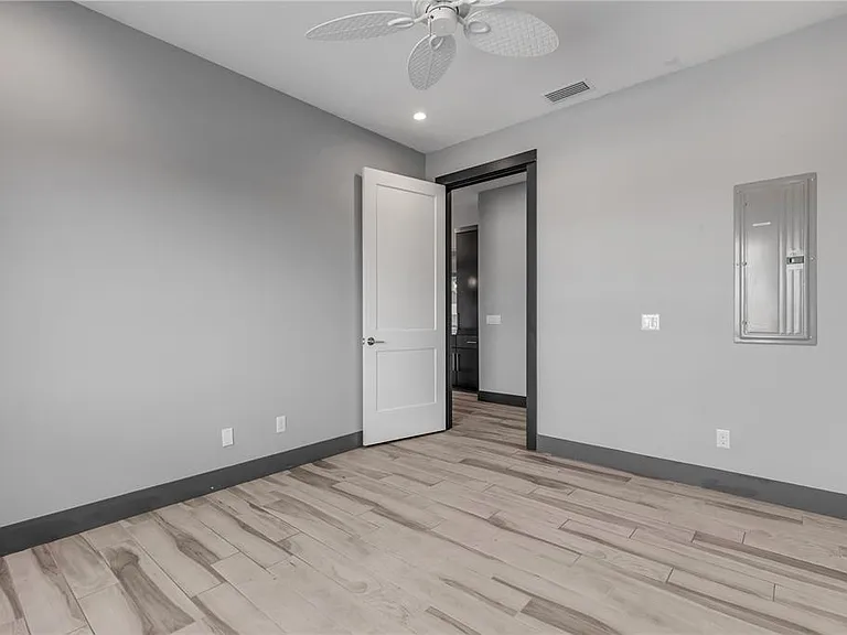 701 E 3rd Ave #PENTHOUSE — Photo 21