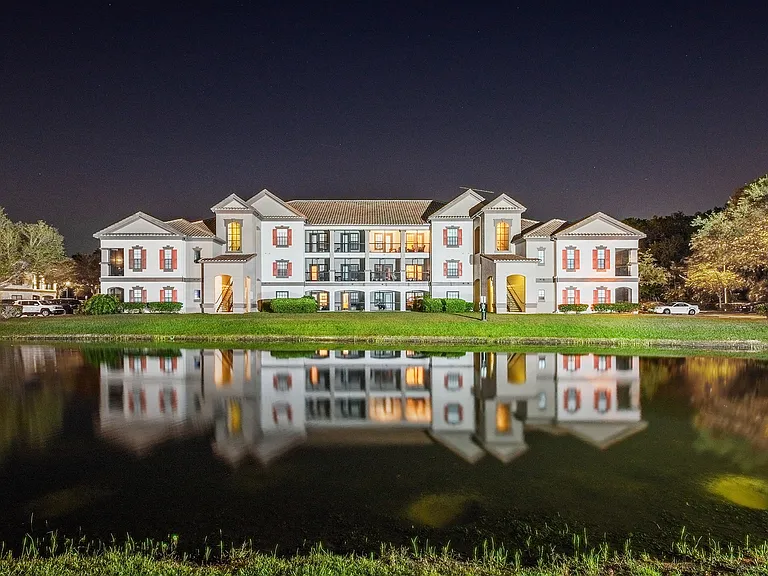 Delano at Cypress Creek — Photo 18