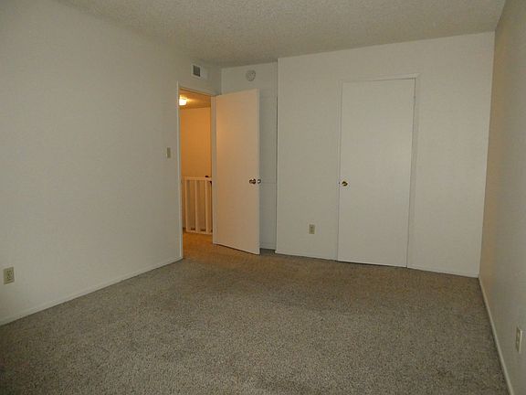 5th image of 920 Dornajo Way #2